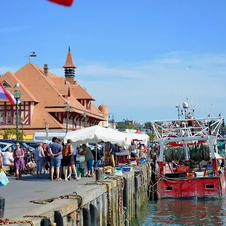 2 Pieces, Face Casino, 20 Metres Plage. تروفيي سور مير