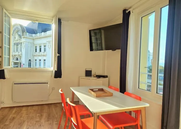 2 Pièces, Face Casino, 20 Mètres Plage. Appartement Trouville-sur-Mer